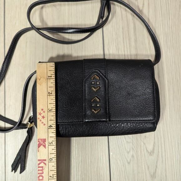 Stella & Dot small black crossbody purse with adjustable strap - Picture 4 of 8